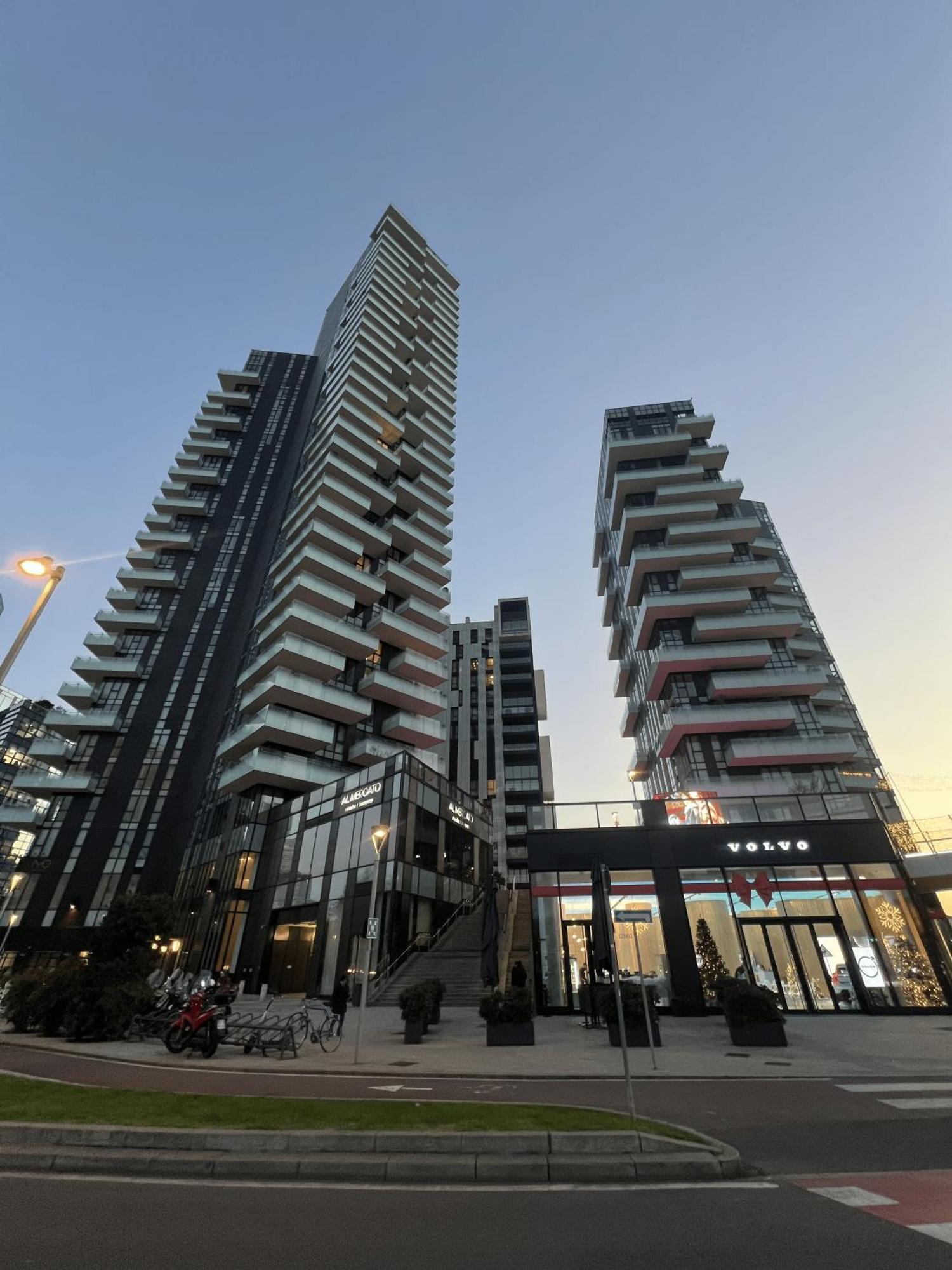 Skyline Solaria Milano Hotel Exterior photo